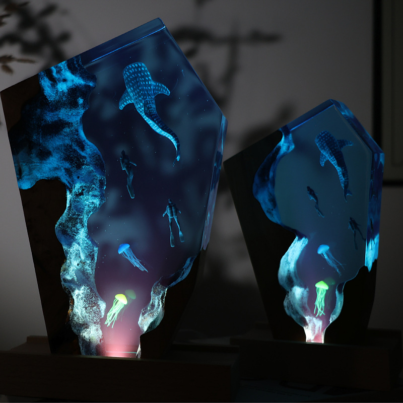 Resin Cave Whale Diver Desktop - Resin Art For Anniversary Gift 리뷰 및 가격