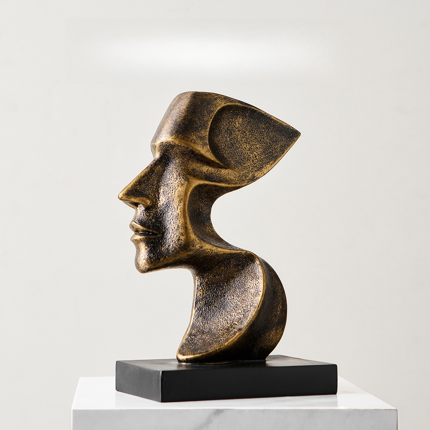 Creative Human Figurine Sculpt - Resin Art For Anniversary Gift 리뷰 및 가격